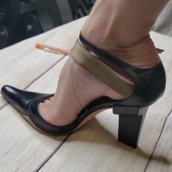 Jimmy Choo Valentine Galla Black Calf Sz: Womens 8 - Picture 3 of 7